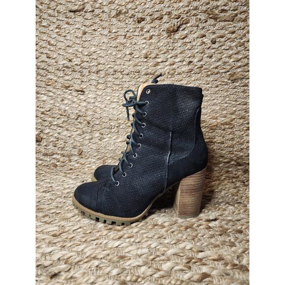Black Report Adrian Velvet/Suede Lace Up Combat Ankle Boot Heeled Size 7.5 - Picture 1 of 11